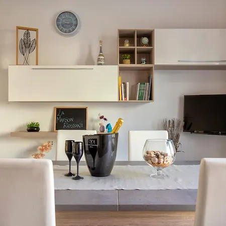 Maison Rossini Апартаменты *